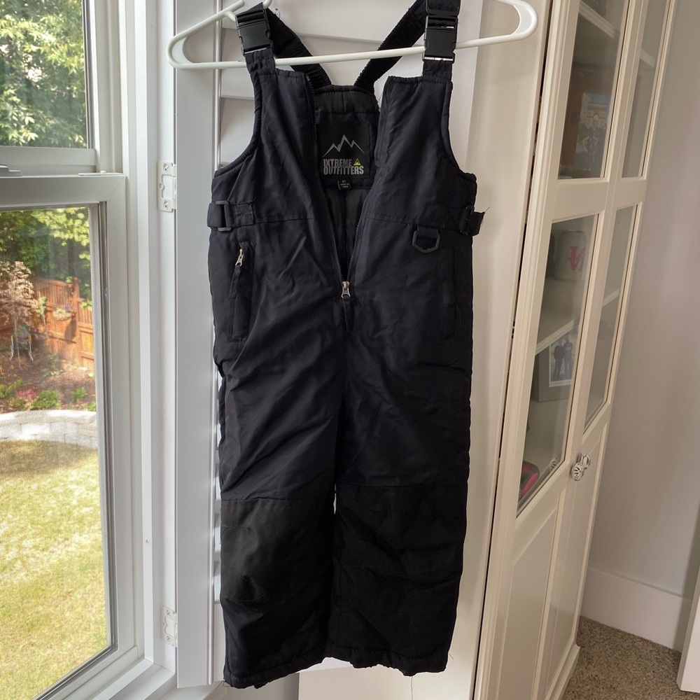 Ixtreme Outfitters snowsuit, size 3t